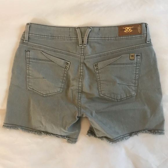 Divine Rights of Denim Stretchy Shorts - Picture 2 of 4